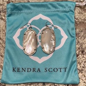 Kendra Scott Danielle Earrings!